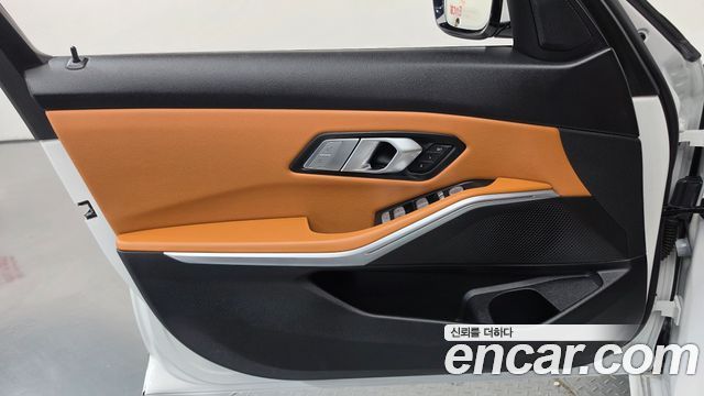 BMW 3 Series (G20) 320i 2025 — фото 9