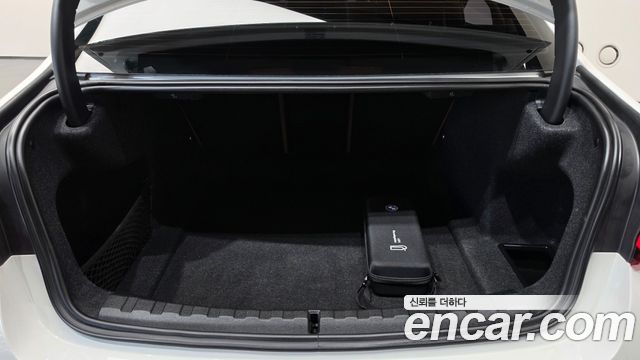 BMW 3 Series (G20) 320i 2025 — фото 21