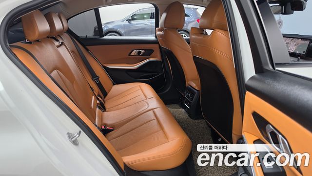 BMW 3 Series (G20) 320i 2025 — фото 32