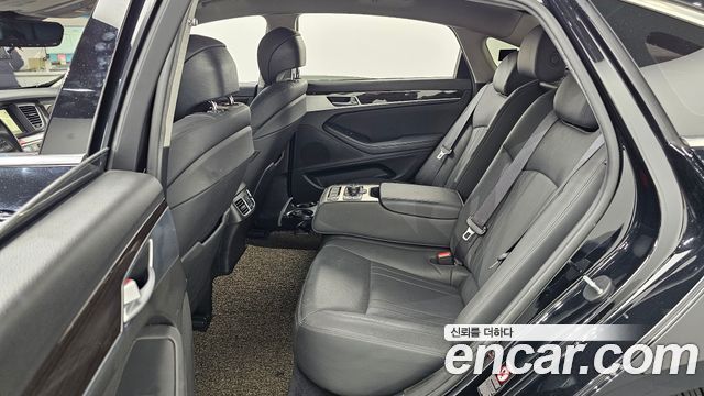 Genesis G80 3.3 GDI AWD Luxury 2017 — фото 11