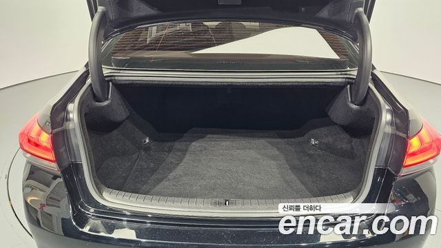 Genesis G80 3.3 GDI AWD Luxury 2017 — фото 20