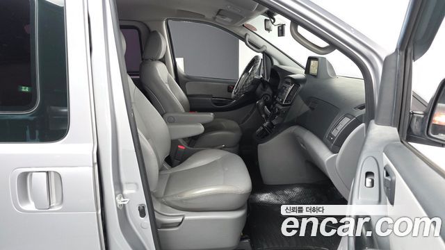 Hyundai Grand Starex 5-Seater VAN Smart 2017 — фото 11