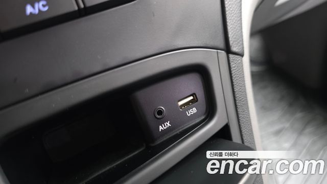Hyundai Grand Starex 5-Seater VAN Smart 2017 — фото 29