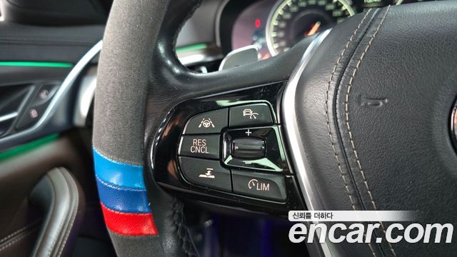 BMW 5 Series (G30) 530i xDrive M Sport Package Plus 2018 — фото 15
