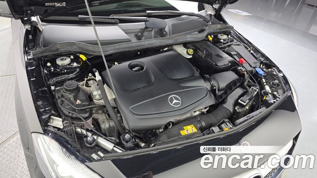 Mercedes-Benz A-Class (W176) A200 AMG Line 2018 — фото 6
