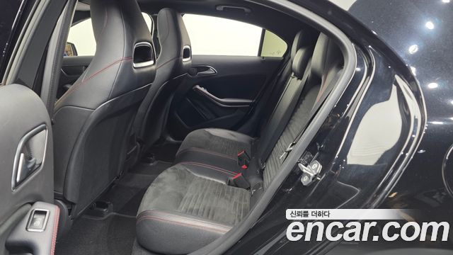 Mercedes-Benz A-Class (W176) A200 AMG Line 2018 — фото 16