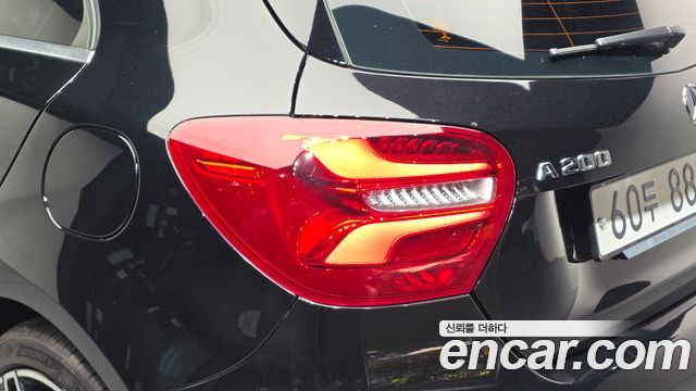 Mercedes-Benz A-Class (W176) A200 AMG Line 2018 — фото 29