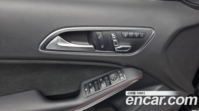 Mercedes-Benz A-Class (W176) A200 AMG Line 2018 — фото 33