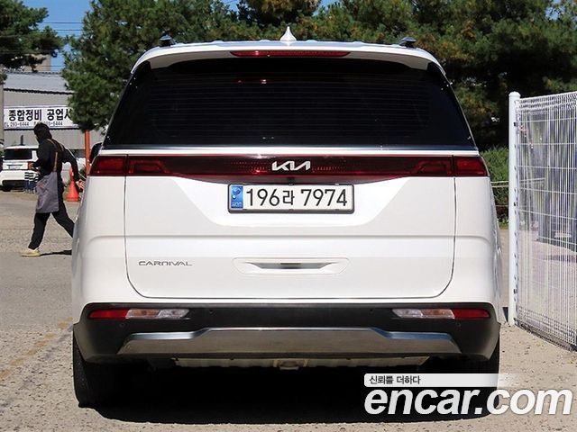 Kia Carnival (IV) Gasoline 7-Seater Noblesse 2022 — фото 4