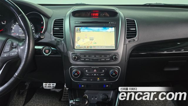 Kia Sorento R Diesel 2.0 2WD Prestige 2014 — фото 13