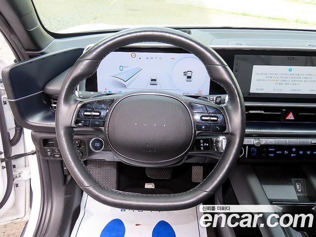 Hyundai Ioniq 6 Long Range Exclusive + 2023 — фото 8