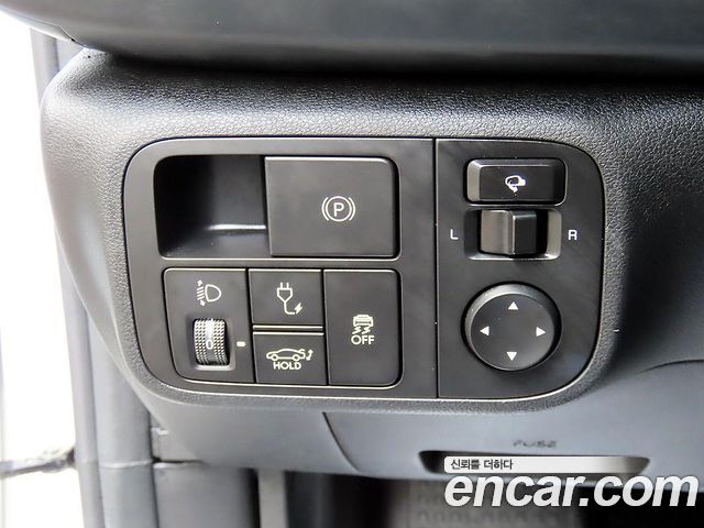 Hyundai Ioniq 6 Long Range Exclusive + 2023 — фото 16
