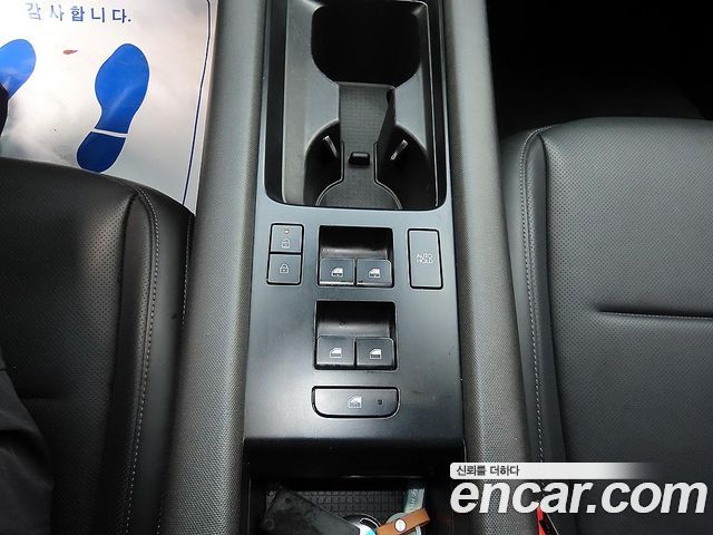 Hyundai Ioniq 6 Long Range Exclusive + 2023 — фото 18