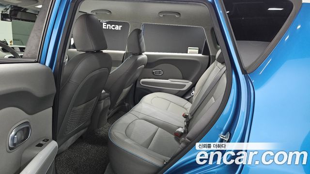 Kia Soul EV EV 2017 — фото 16