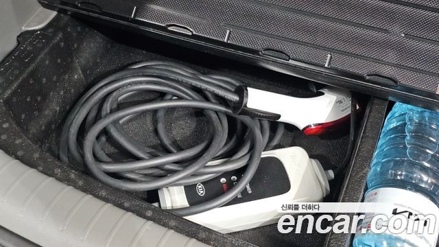 Kia Soul EV EV 2017 — фото 24