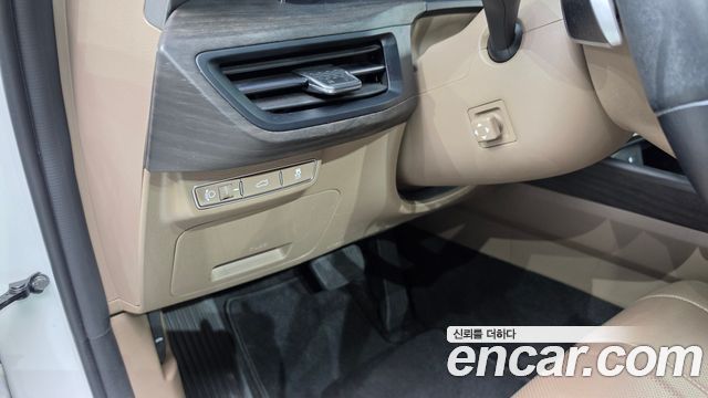 Kia K8 2.5 Gasoline 2WD Noblesse 2022 — фото 17
