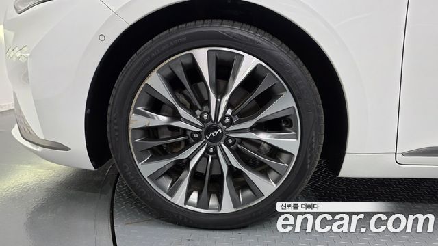 Kia K8 2.5 Gasoline 2WD Noblesse 2022 — фото 21