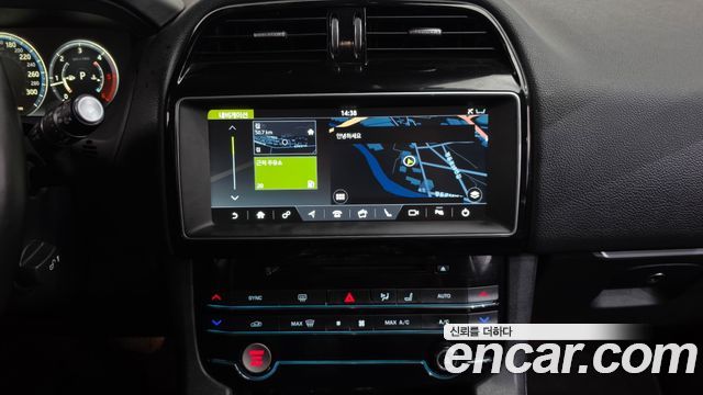 Jaguar F-PACE 20d Prestige 2018 — фото 14