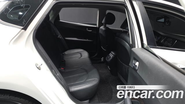 Kia K5 (II) 1.7 Diesel SX Prestige 2016 — фото 12