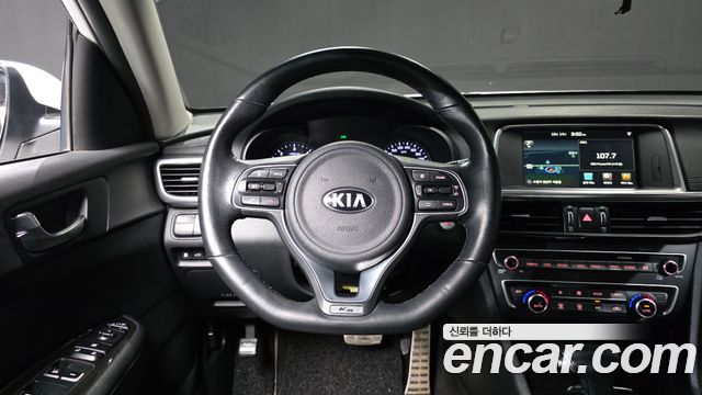 Kia K5 (II) 1.7 Diesel SX Prestige 2016 — фото 13
