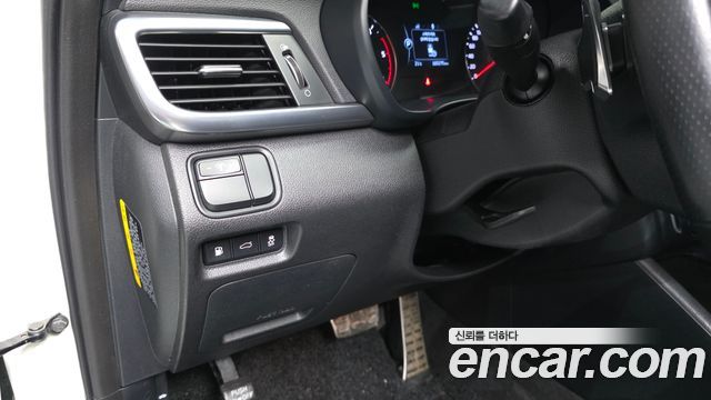 Kia K5 (II) 1.7 Diesel SX Prestige 2016 — фото 14