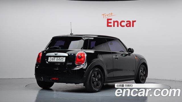 MINI Cooper D Standard 3rd 2015 — фото 2