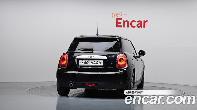 MINI Cooper D Standard 3rd 2015 — фото 4
