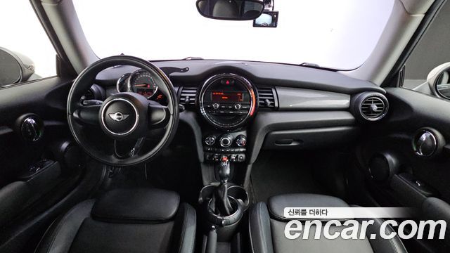 MINI Cooper D Standard 3rd 2015 — фото 7
