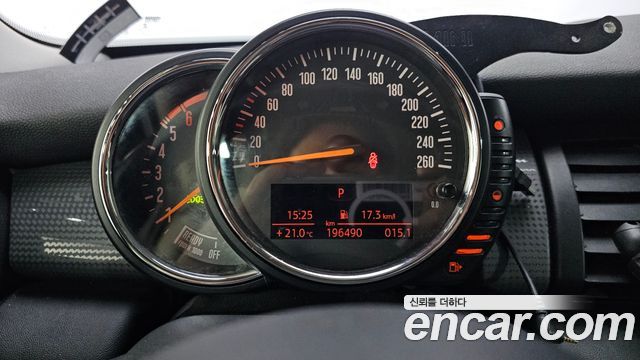 MINI Cooper D Standard 3rd 2015 — фото 8