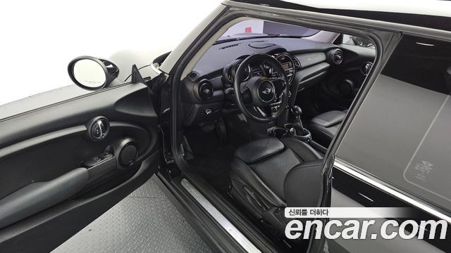 MINI Cooper D Standard 3rd 2015 — фото 10