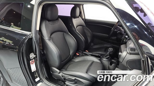 MINI Cooper D Standard 3rd 2015 — фото 11