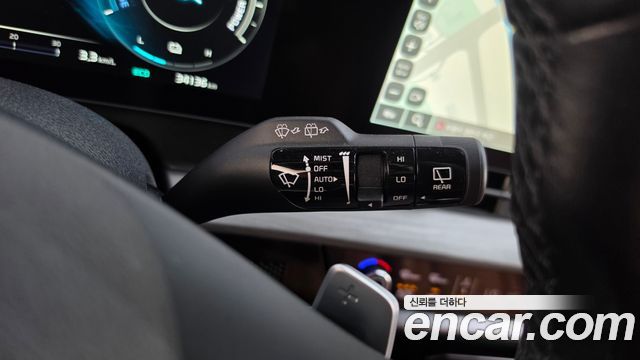 Kia Sportage Hybrid (V) Signature 4WD 2023 — фото 27