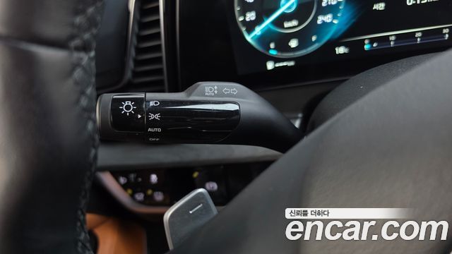Kia Sportage Hybrid (V) Signature 4WD 2023 — фото 28