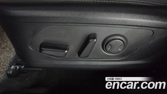 Kia Sportage Hybrid (V) Signature 4WD 2023 — фото 30