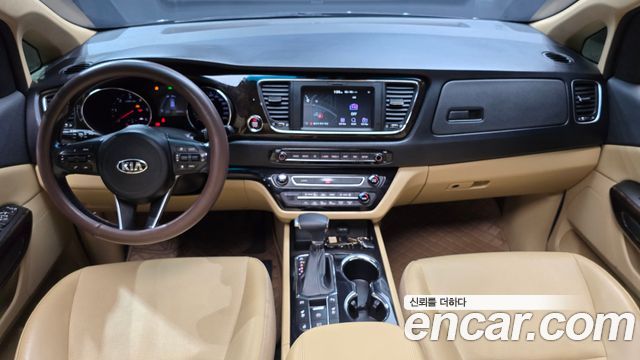 Kia Carnival 9-Seater Prstige 2020 — фото 7