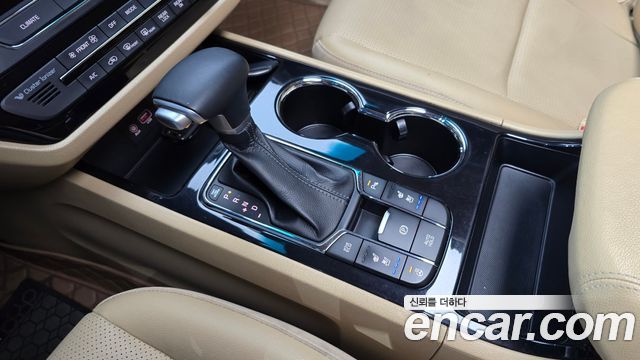 Kia Carnival 9-Seater Prstige 2020 — фото 9