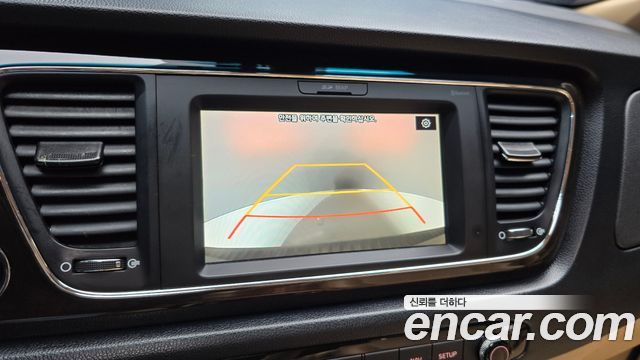 Kia Carnival 9-Seater Prstige 2020 — фото 15