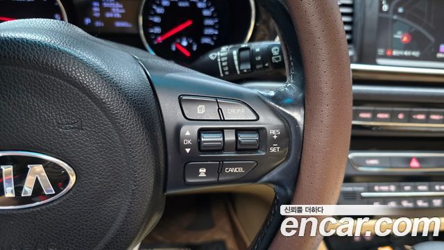 Kia Carnival 9-Seater Prstige 2020 — фото 16