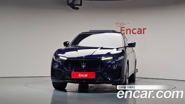Maserati Levante 3.0 Diesel AWD GranSport 2019 — фото 3
