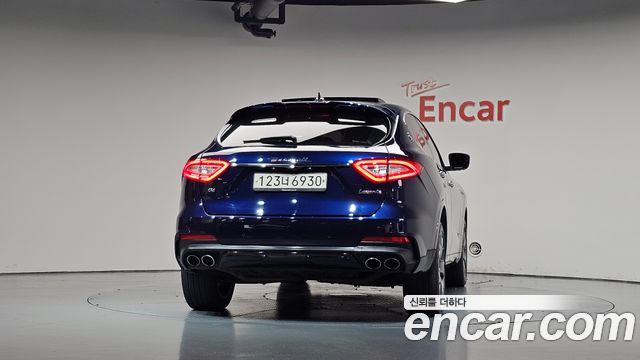 Maserati Levante 3.0 Diesel AWD GranSport 2019 — фото 4