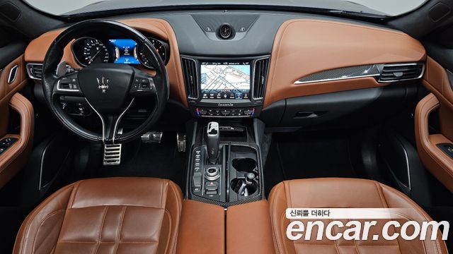 Maserati Levante 3.0 Diesel AWD GranSport 2019 — фото 7