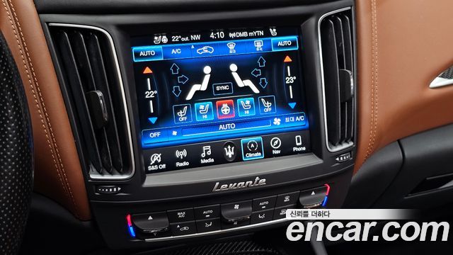 Maserati Levante 3.0 Diesel AWD GranSport 2019 — фото 17