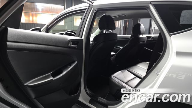 Hyundai Tucson Diesel 1.7 2WD Style 2018 — фото 26