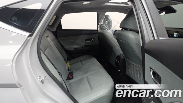 Hyundai Kona Electric (SX2) Long Range Premium 2024 — фото 15
