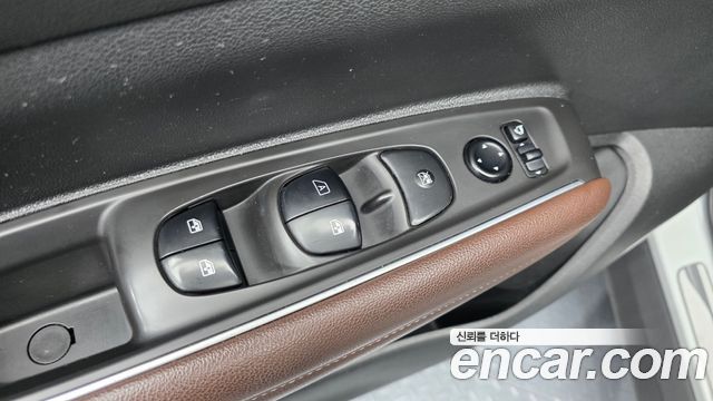 Renault Korea QM6 Diesel 4WD RE Signature 2017 — фото 18