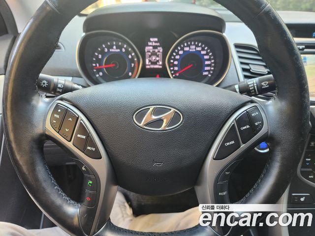 Hyundai Avante 1.6 GDi Modern Standard 2014 — фото 15
