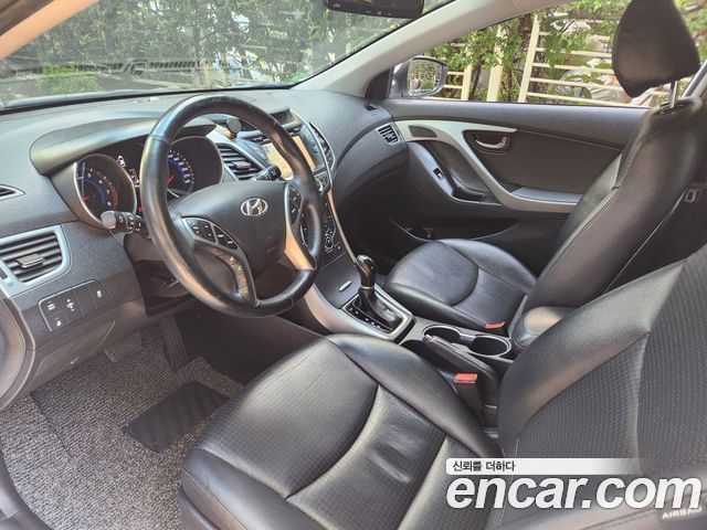 Hyundai Avante 1.6 GDi Modern Standard 2014 — фото 18