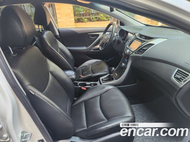 Hyundai Avante 1.6 GDi Modern Standard 2014 — фото 19