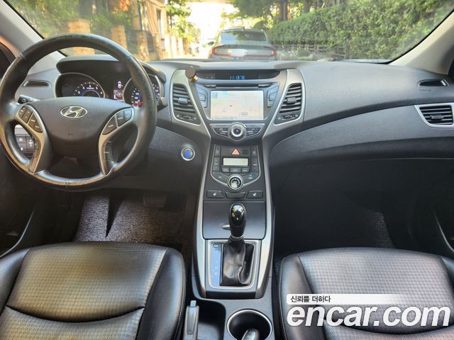 Hyundai Avante 1.6 GDi Modern Standard 2014 — фото 20
