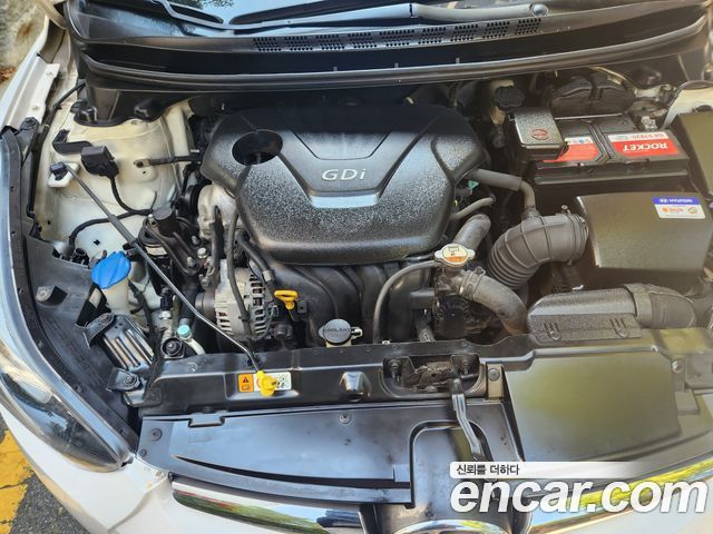 Hyundai Avante 1.6 GDi Modern Standard 2014 — фото 23